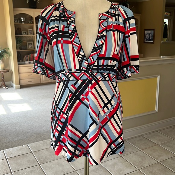 BCBGMAXAZRIA Top Shirt Size Medium M - Picture 1 of 8